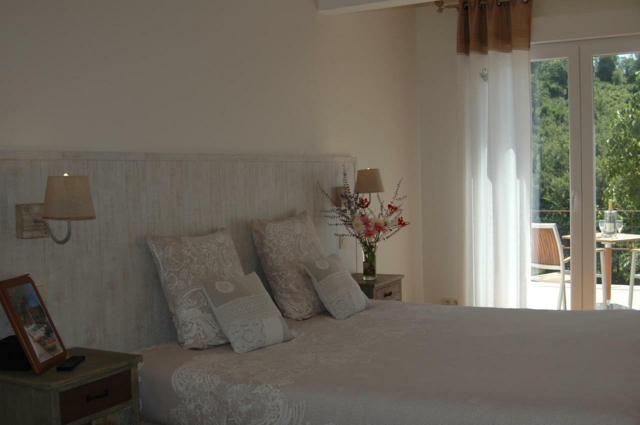 Les Jardins De Soulane B&B - Adults Only Belcastel-et-Buc Luaran gambar